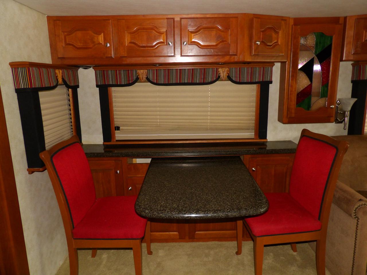 Country Coach Intrigue  2006