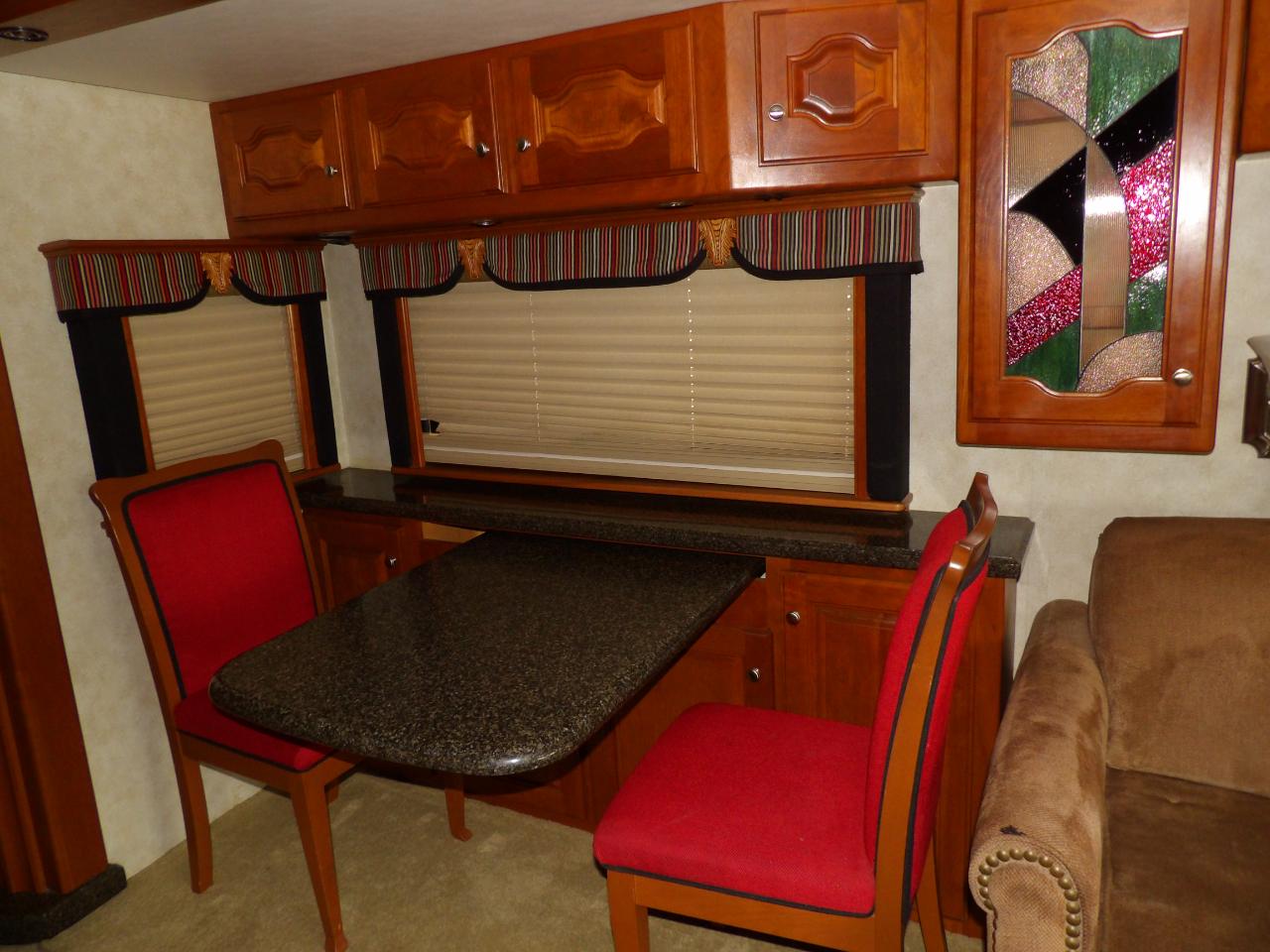 Country Coach Intrigue  2006