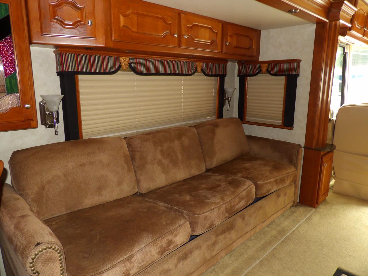 Country Coach Intrigue  2006