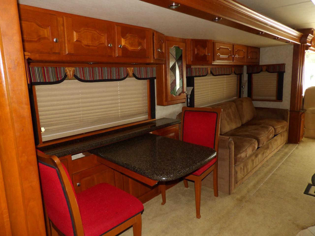 Country Coach Intrigue  2006