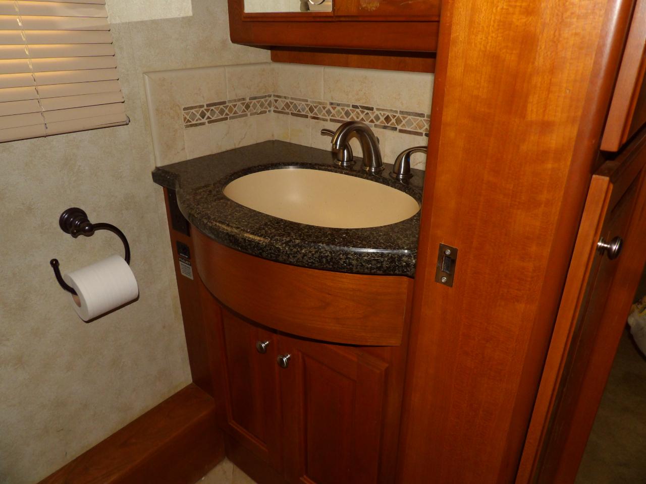 Country Coach Intrigue  2006