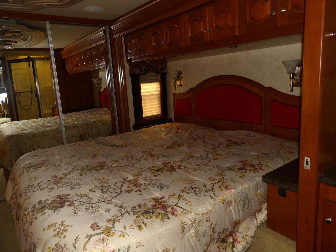 Country Coach Intrigue  2006