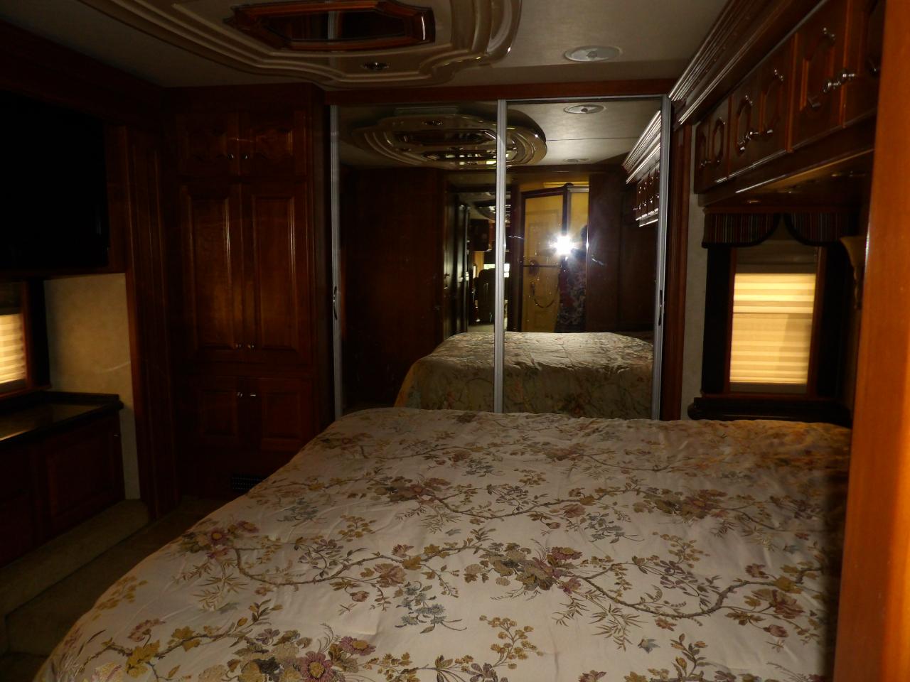 Country Coach Intrigue  2006