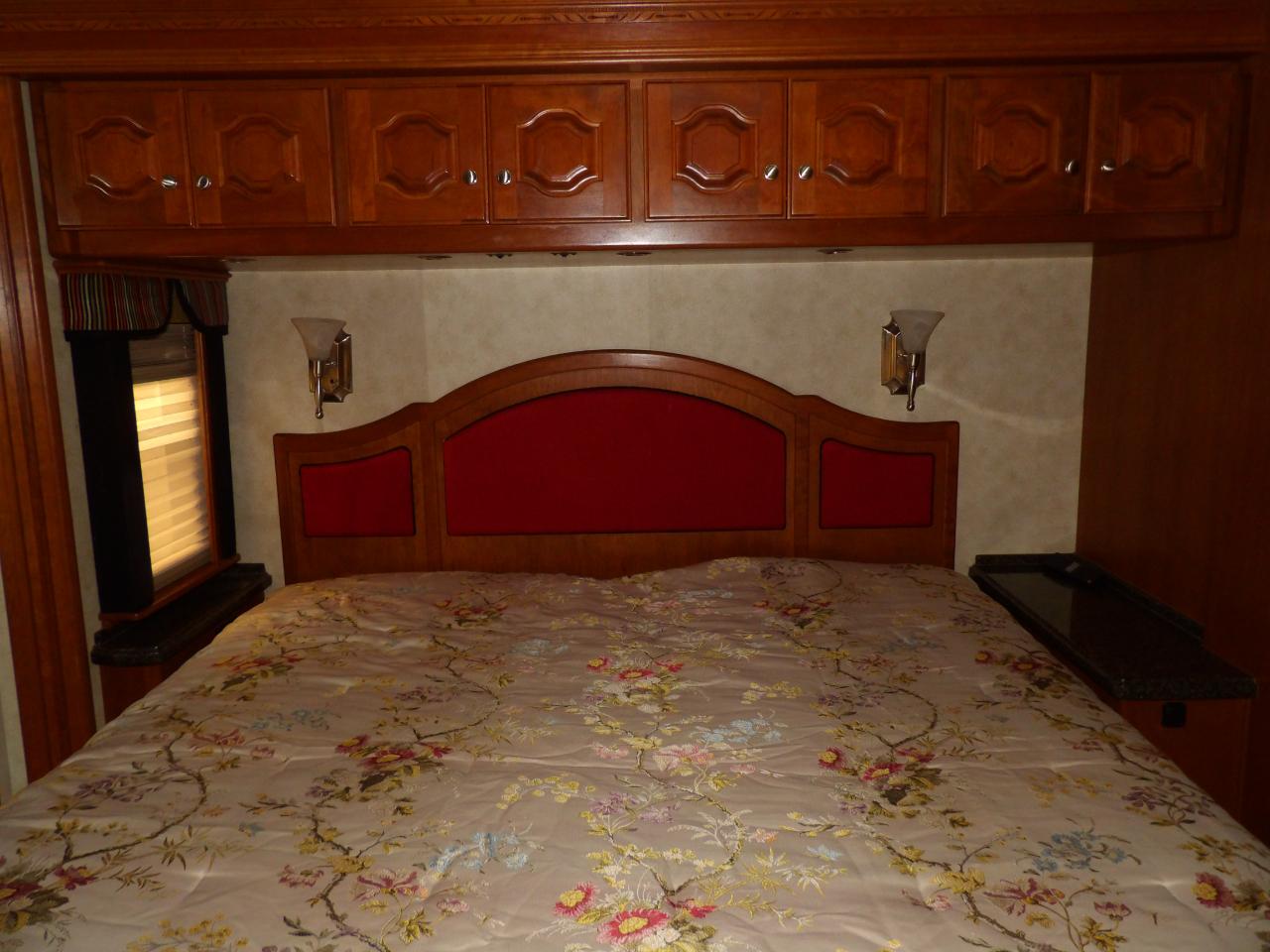 Country Coach Intrigue  2006