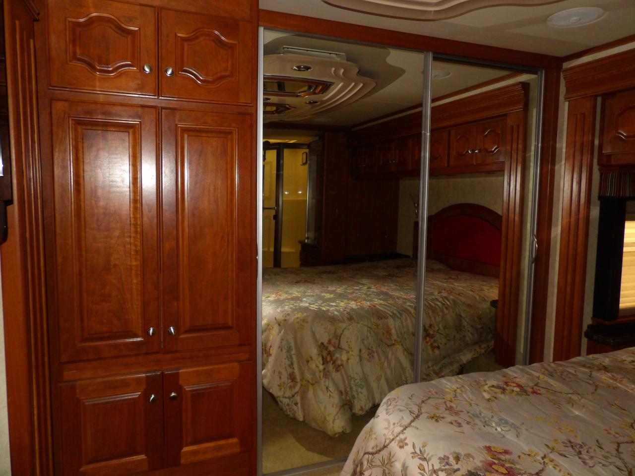 Country Coach Intrigue  2006