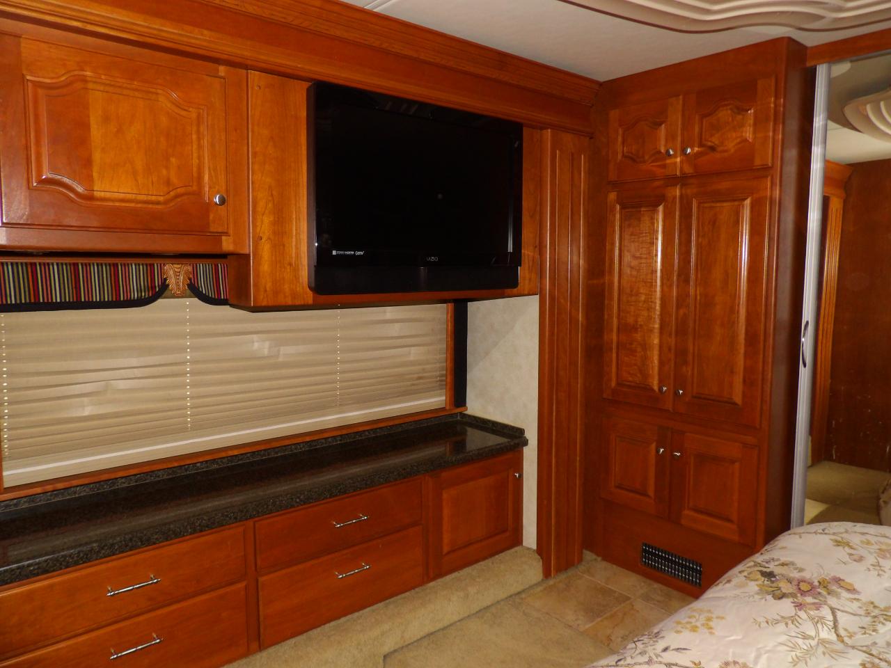 Country Coach Intrigue  2006