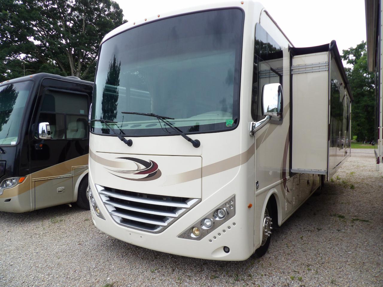 2018 Thor Hurricane 29M