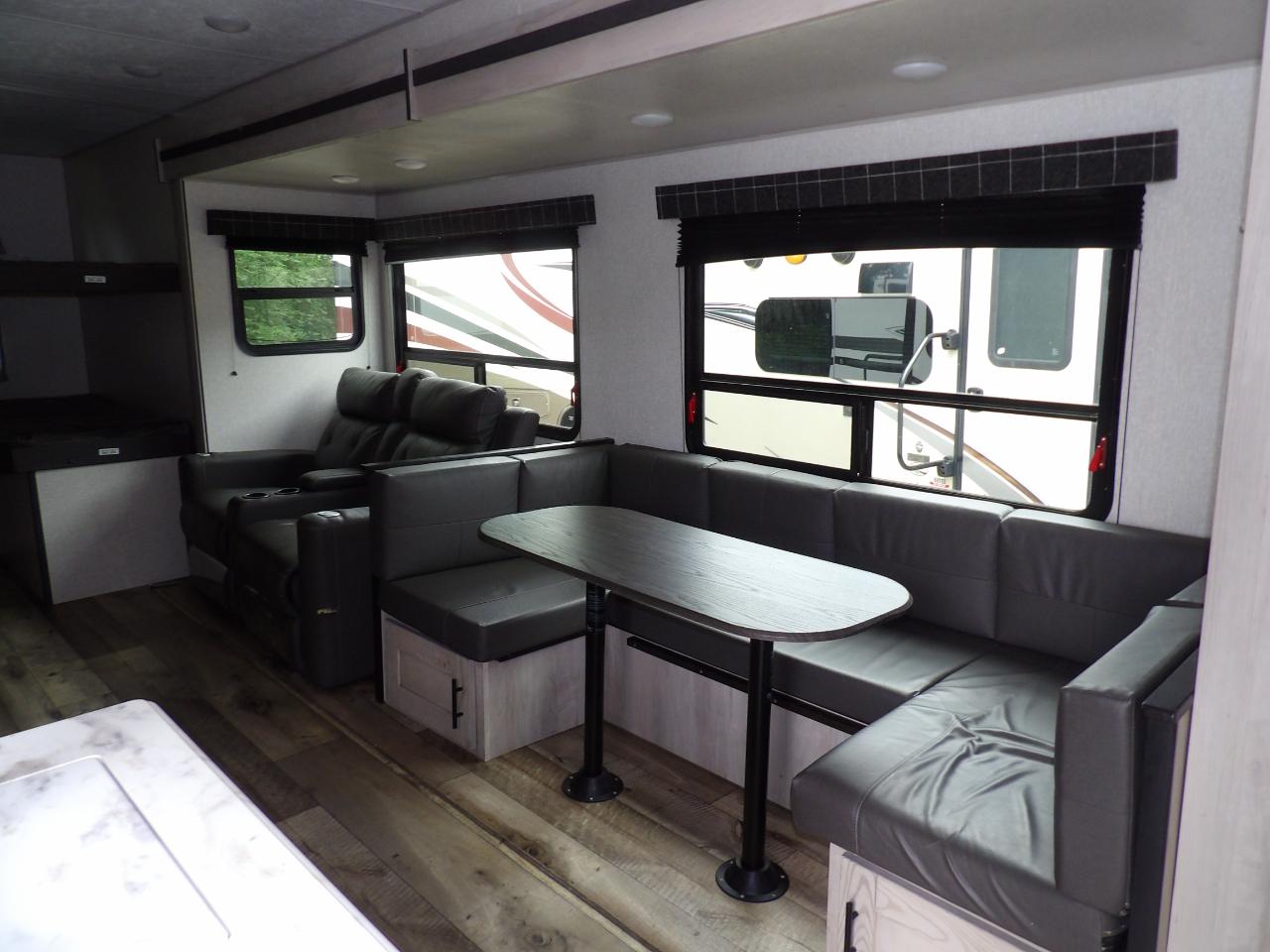 KZ Recreational Vehicles Connect  2022