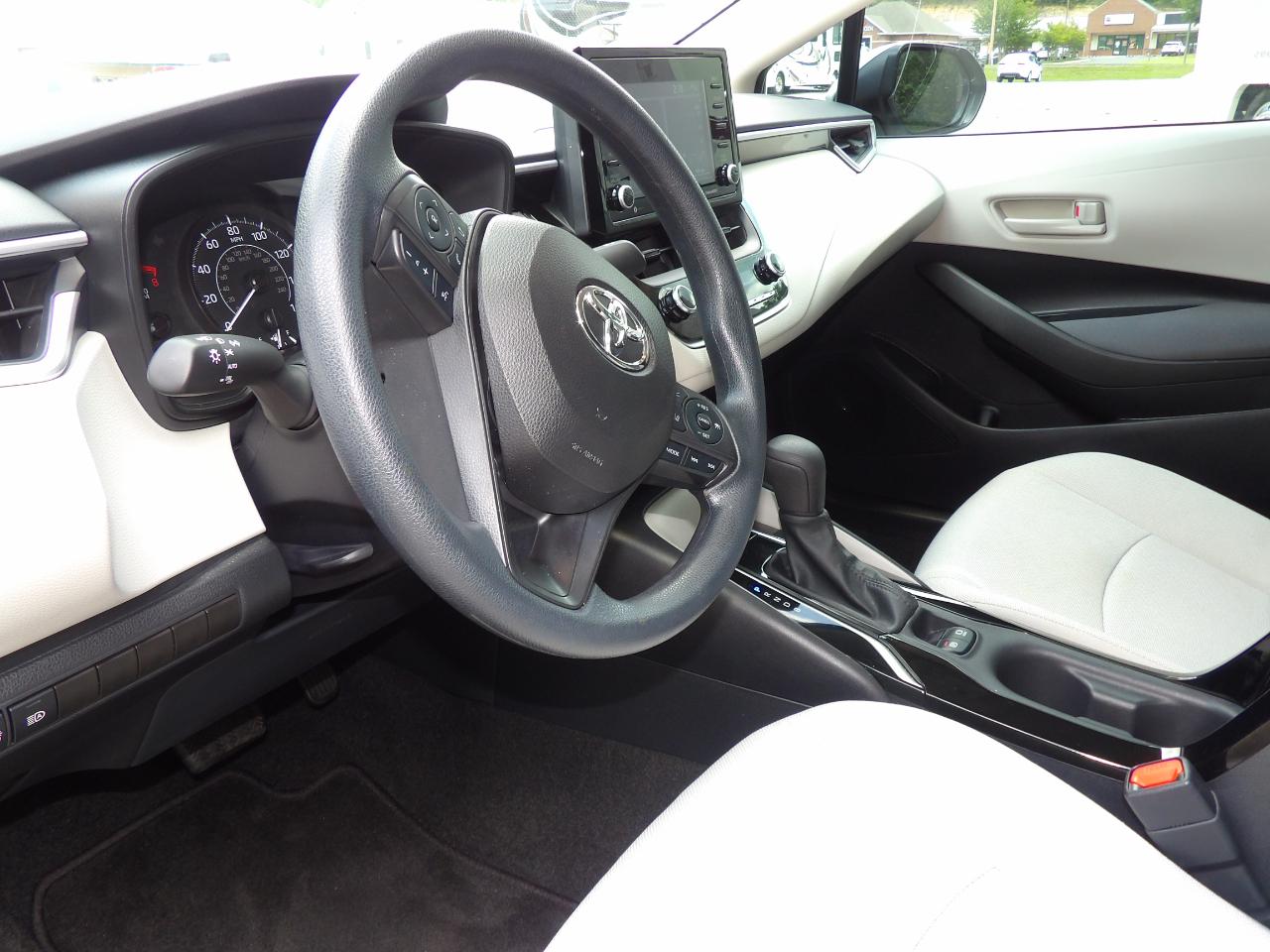 Toyota Corolla L CVT (Natl) 2022