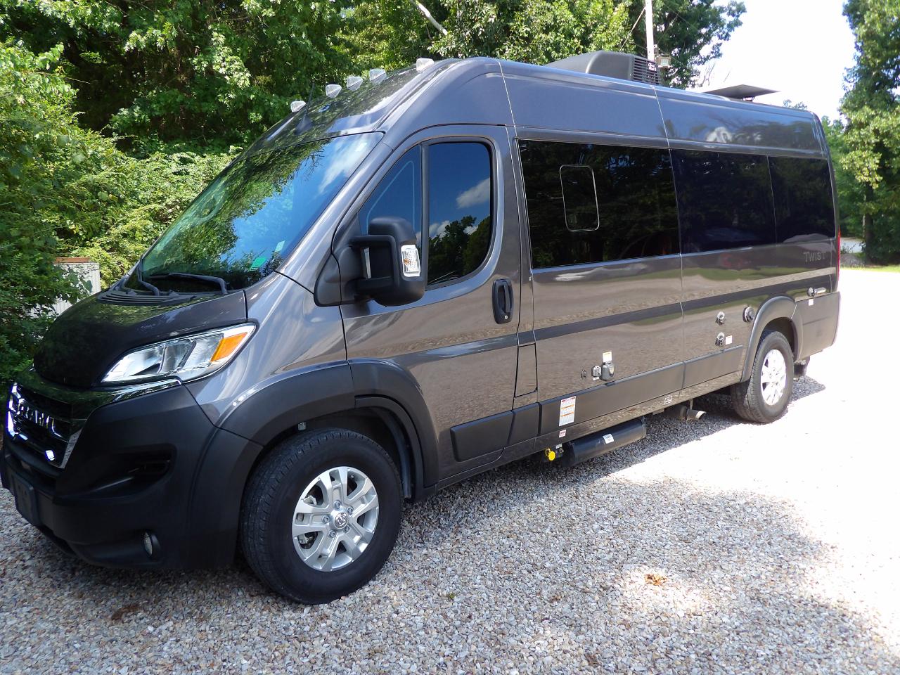2024 Thor Motor Coach Twist 2LB