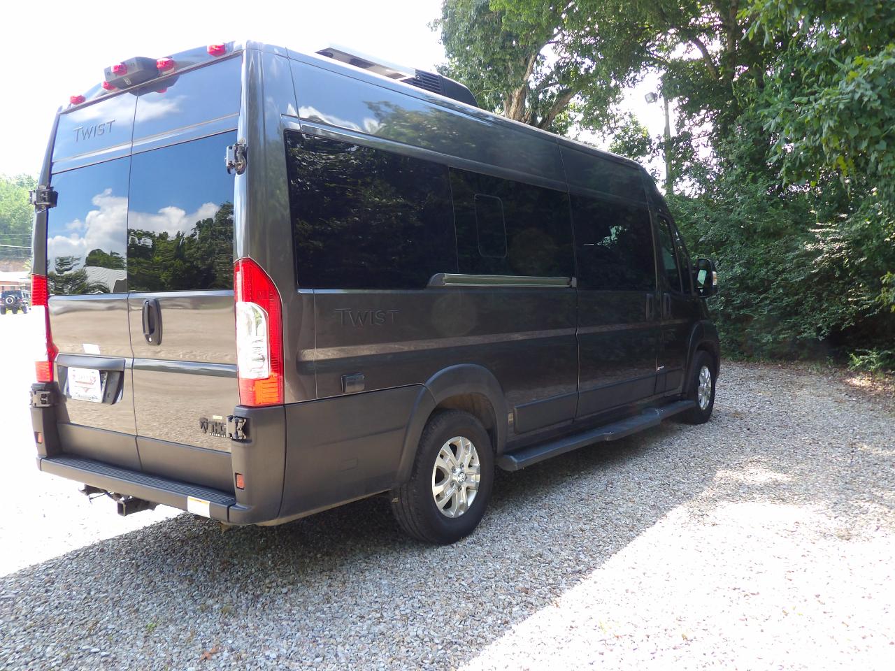 Thor Motor Coach Twist  2024