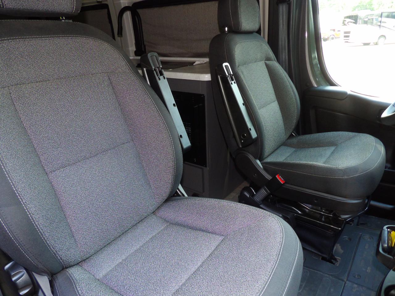 Thor Motor Coach Twist  2024