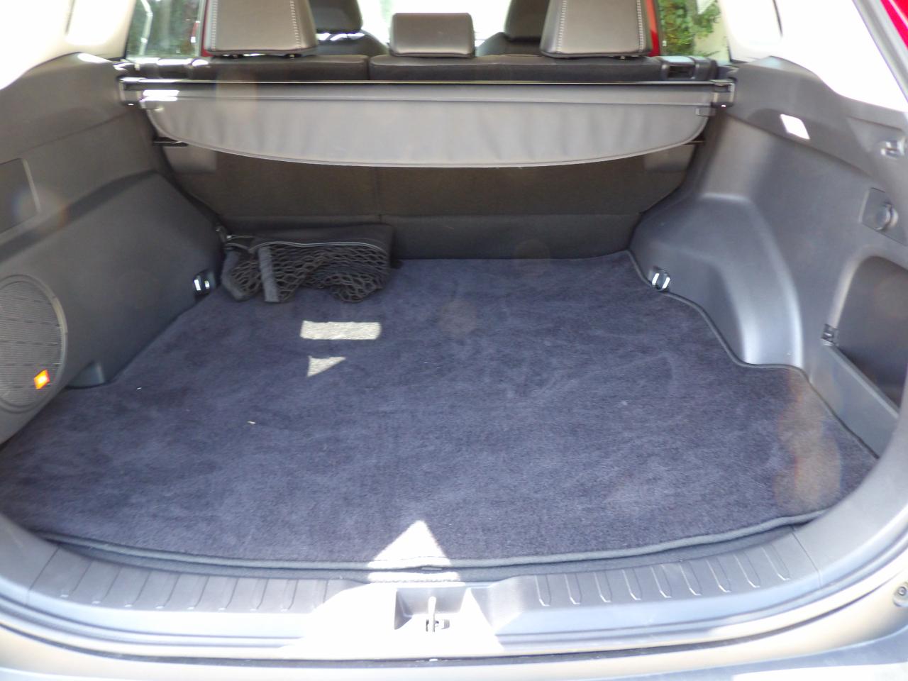 Toyota RAV4 XLE Premium FWD (Natl) 2024