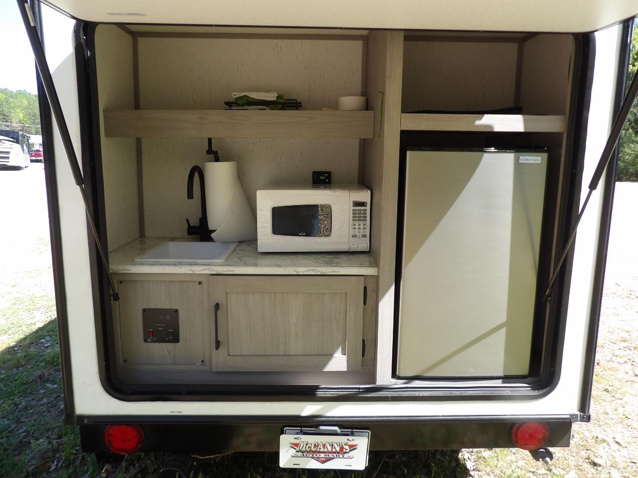 Coleman Travel Trailer  2023