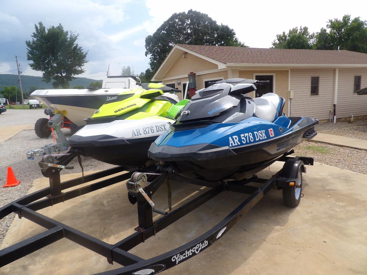 Yacht Club Watercraft  2010