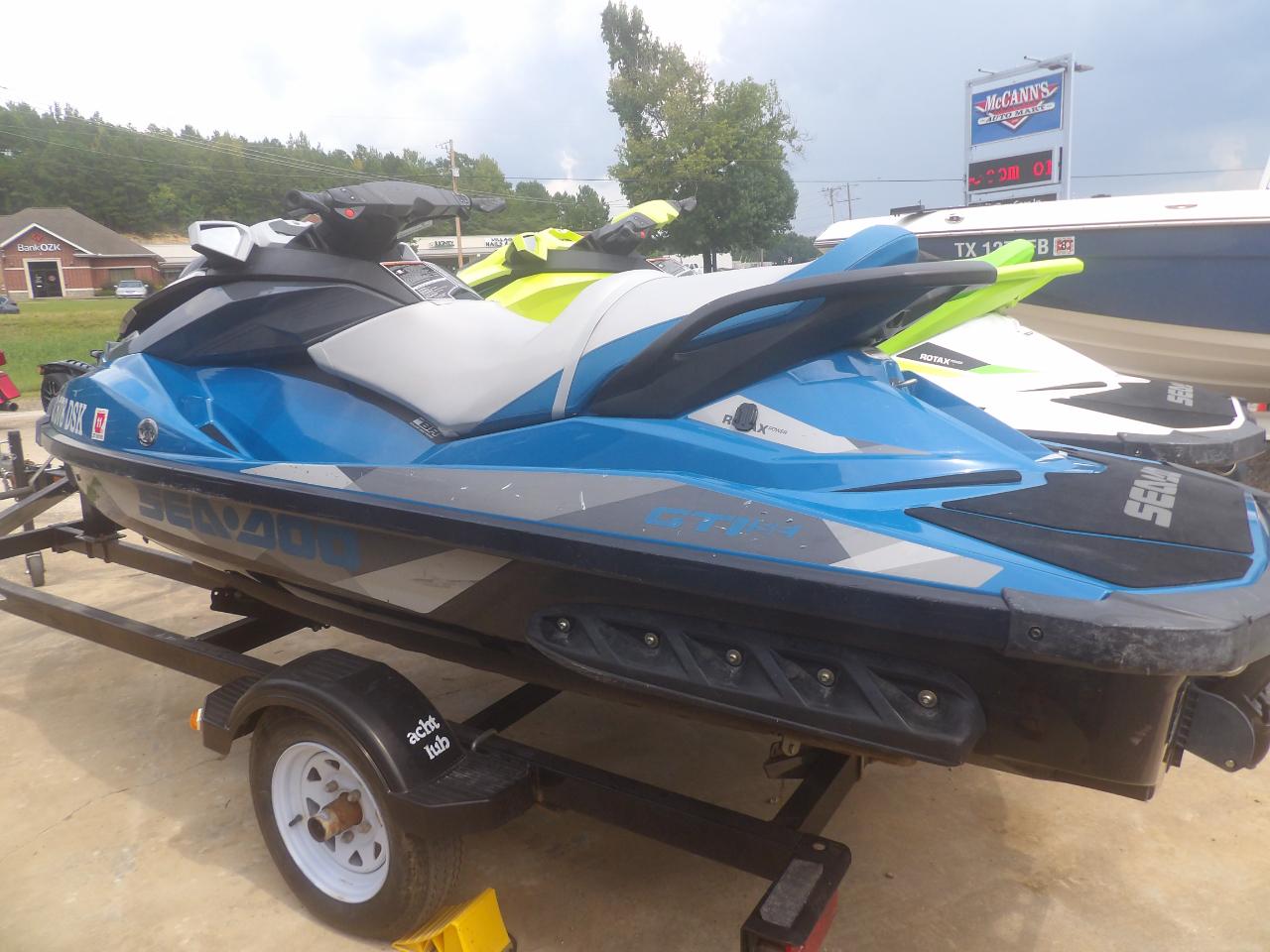 Yacht Club Watercraft  2010
