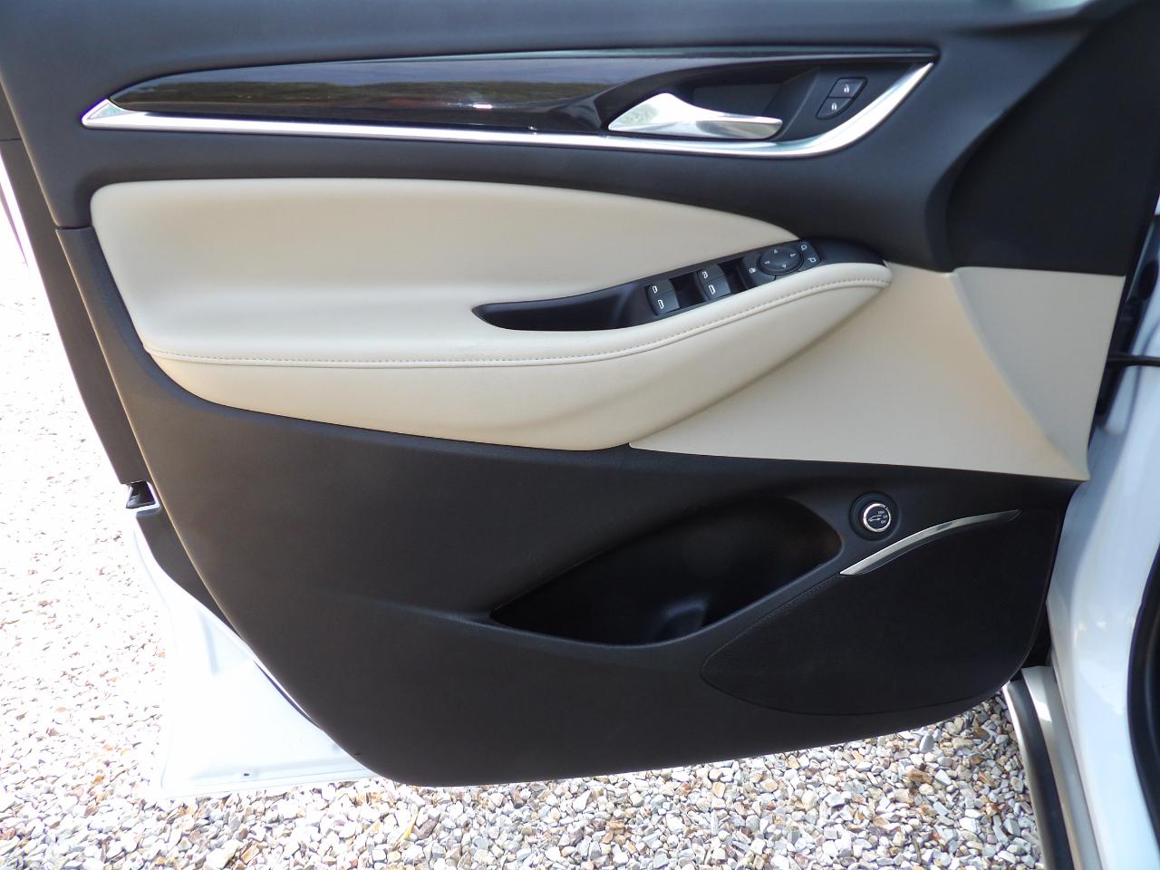 Buick Enclave FWD 4dr Essence 2020