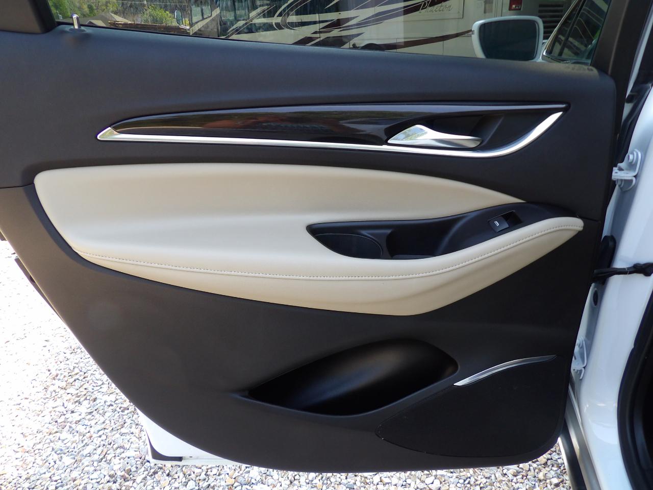 Buick Enclave FWD 4dr Essence 2020
