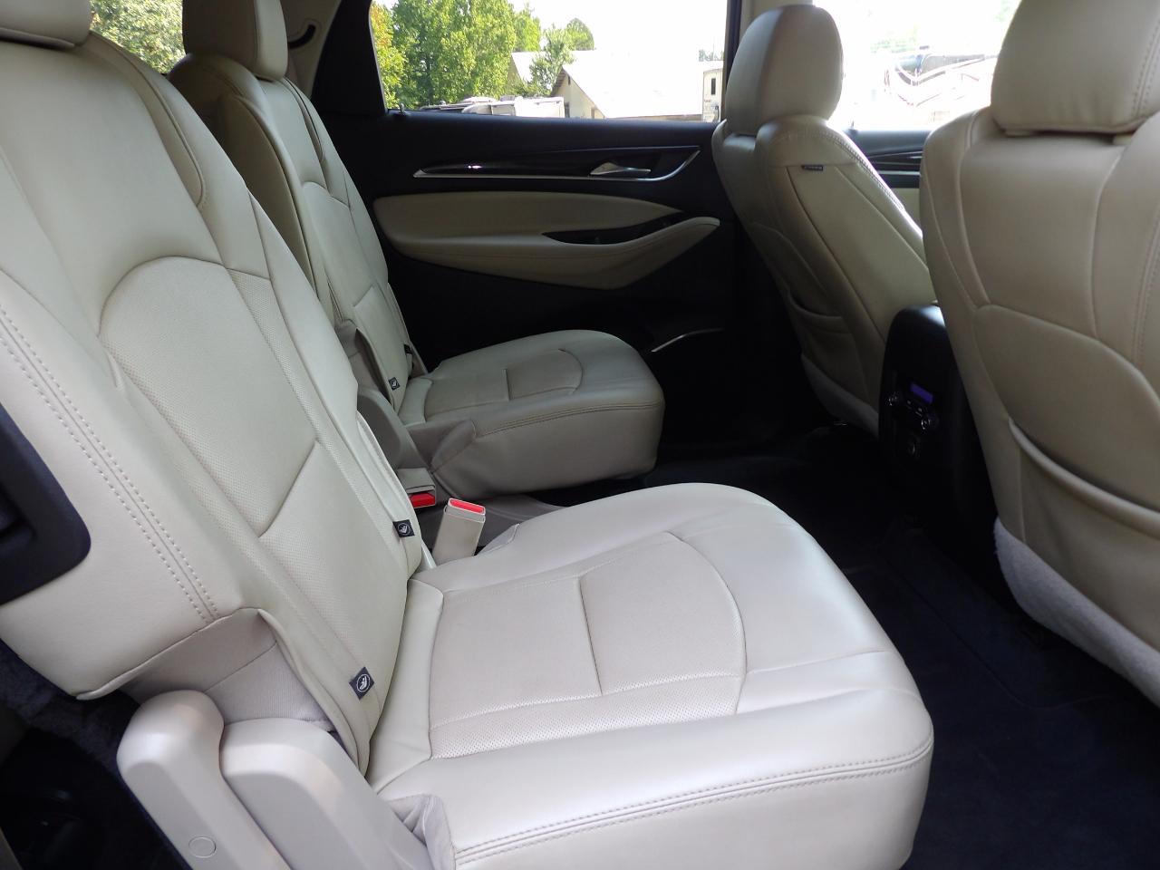 Buick Enclave FWD 4dr Essence 2020