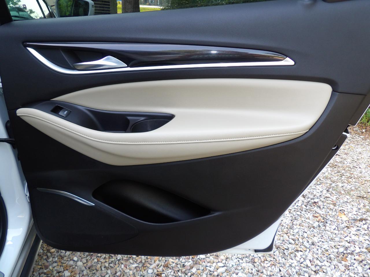 Buick Enclave FWD 4dr Essence 2020