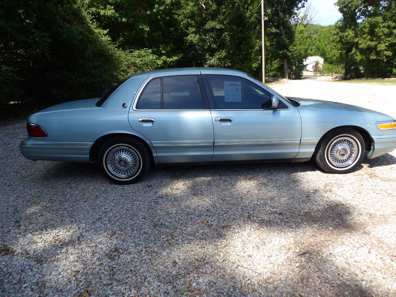 Mercury Grand Marquis 4dr Sdn GS 1996