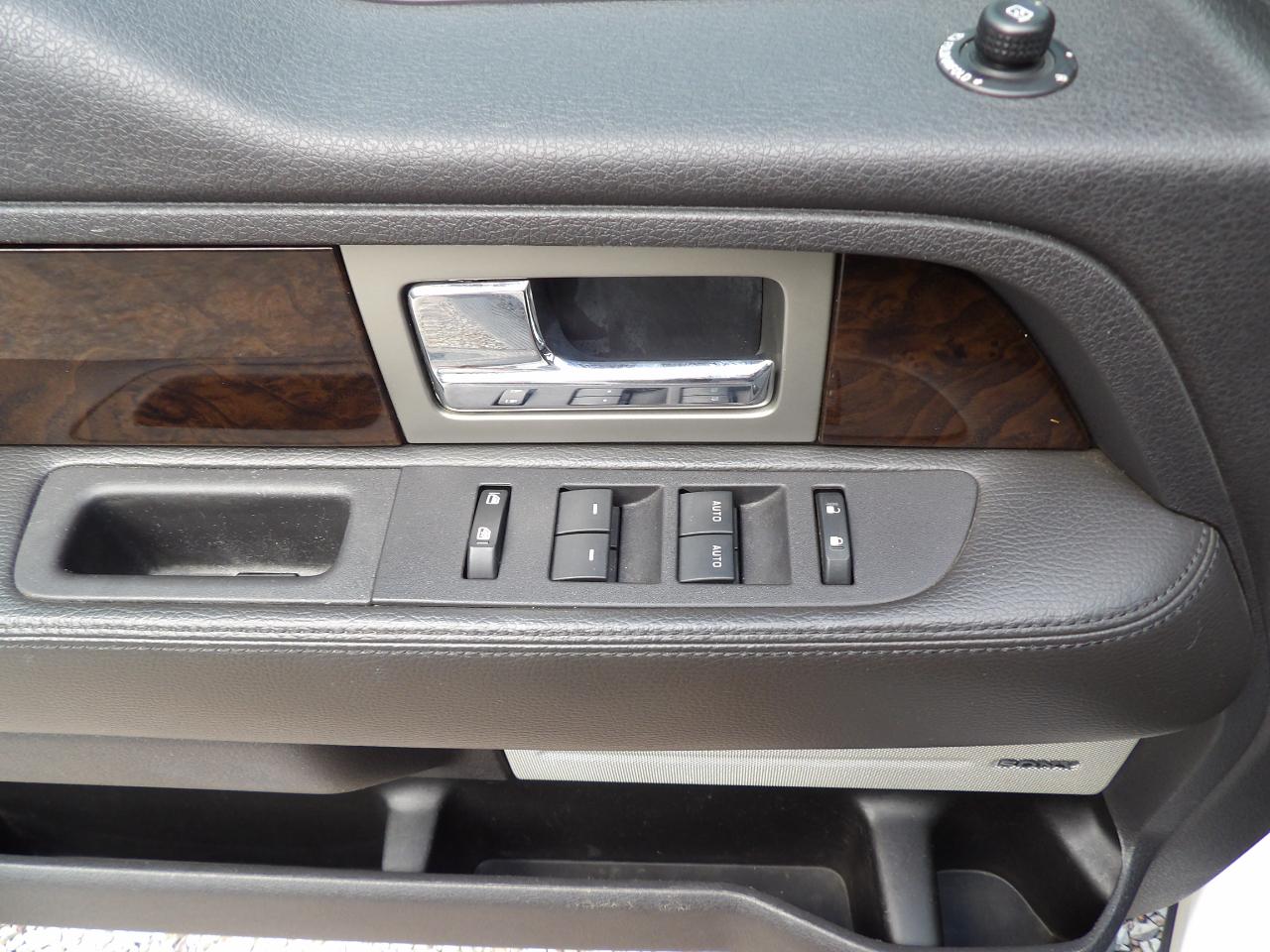 Ford F-150 4WD SuperCrew 145" Platinum 2014