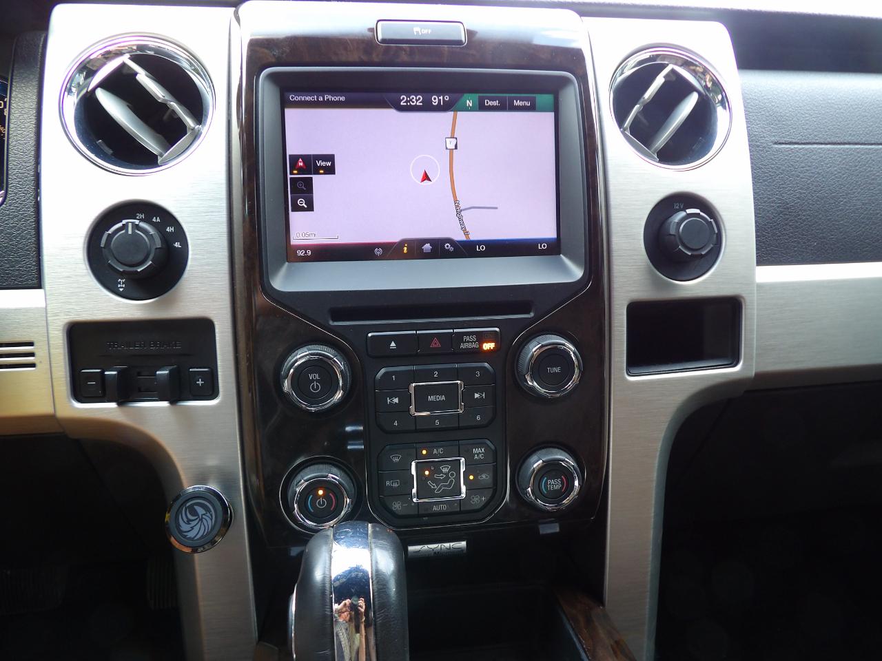 Ford F-150 4WD SuperCrew 145" Platinum 2014