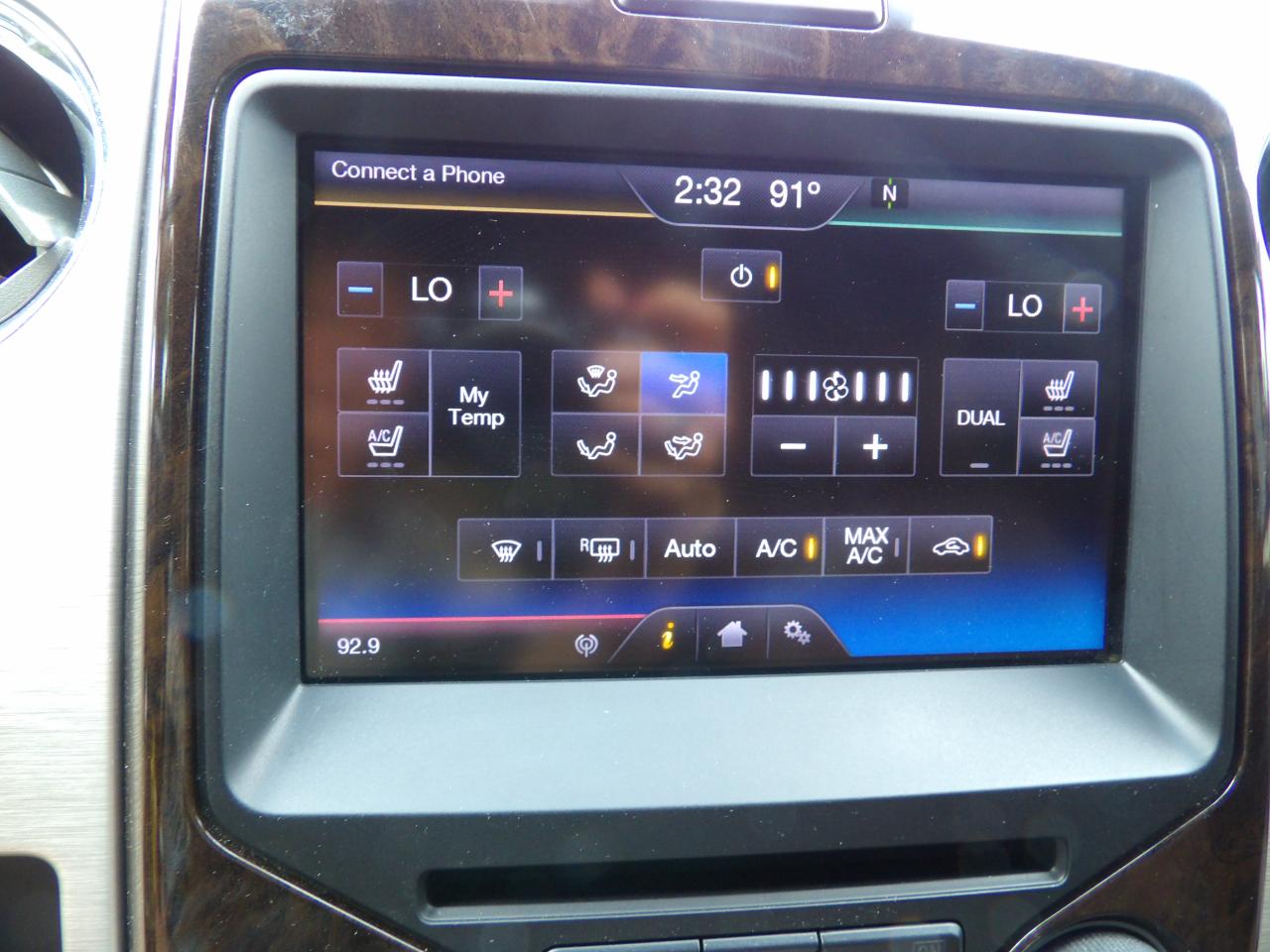 Ford F-150 4WD SuperCrew 145" Platinum 2014
