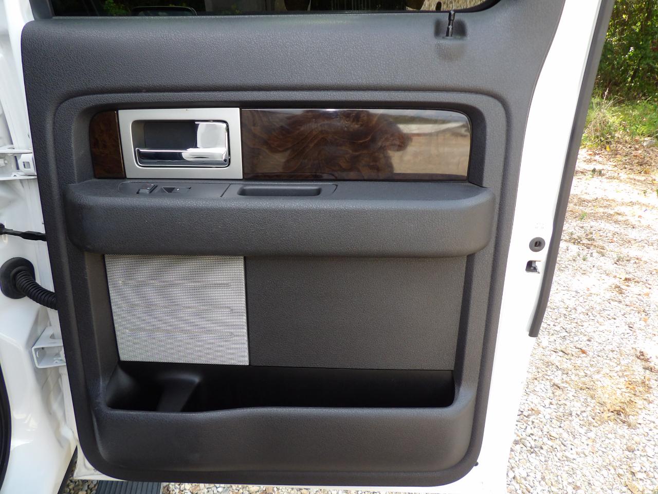 Ford F-150 4WD SuperCrew 145" Platinum 2014