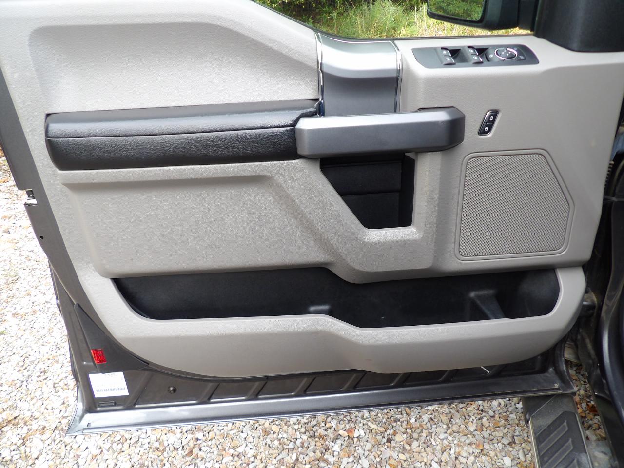 Ford F-150 2WD SuperCab 145" XLT 2015