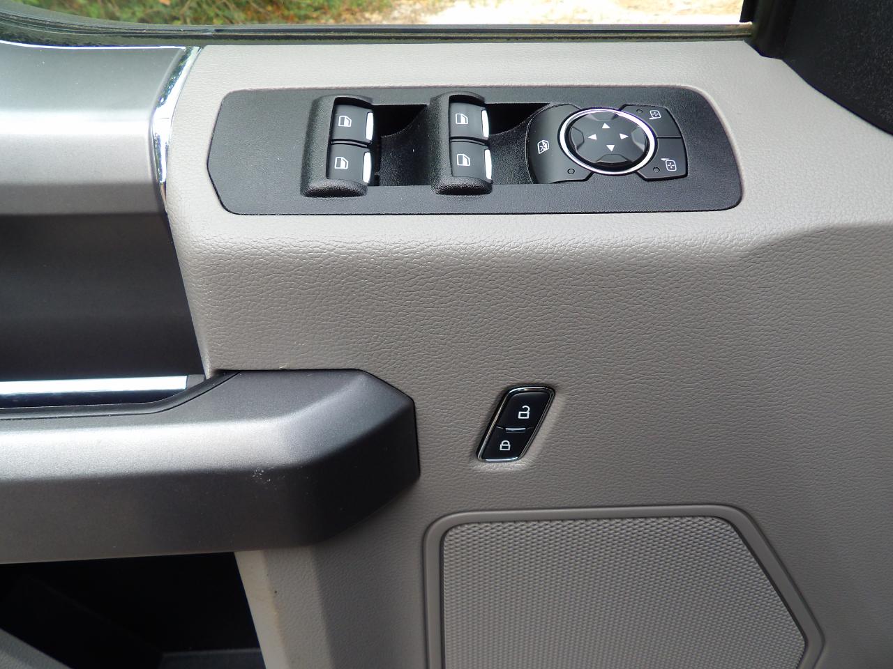 Ford F-150 2WD SuperCab 145" XLT 2015