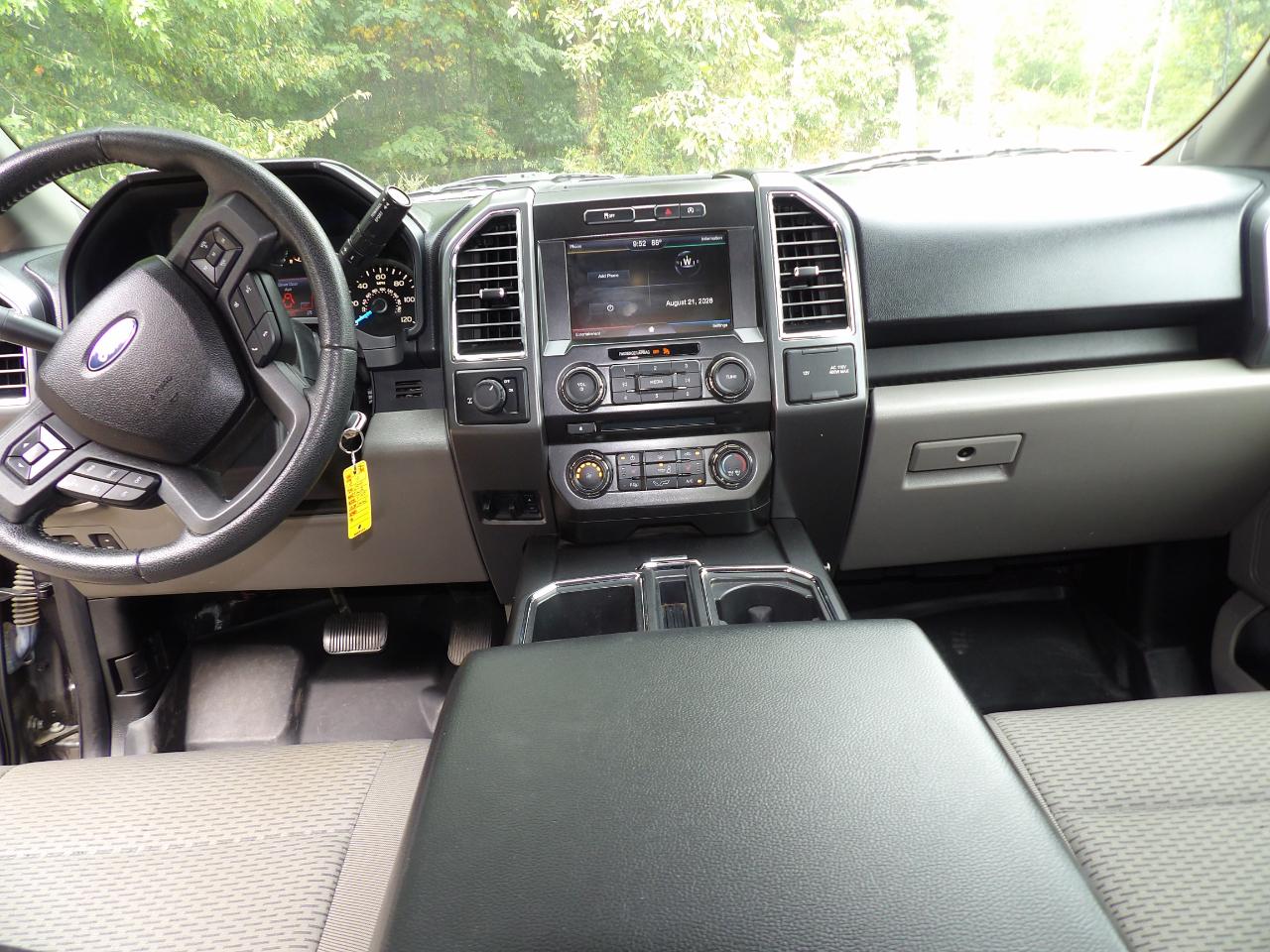 Ford F-150 2WD SuperCab 145" XLT 2015