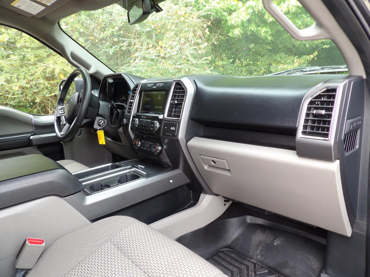 Ford F-150 2WD SuperCab 145" XLT 2015