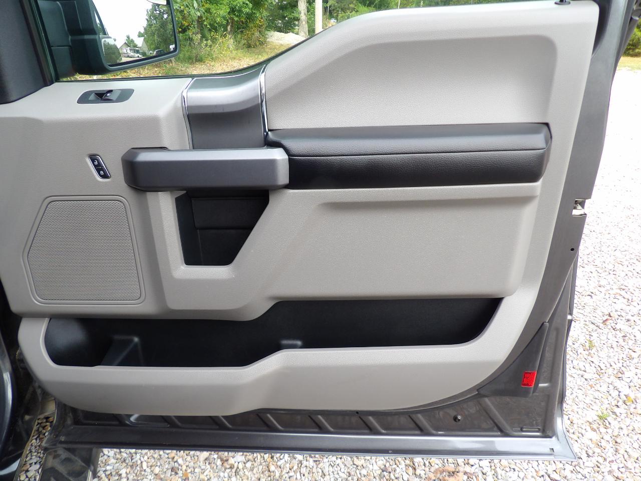 Ford F-150 2WD SuperCab 145" XLT 2015
