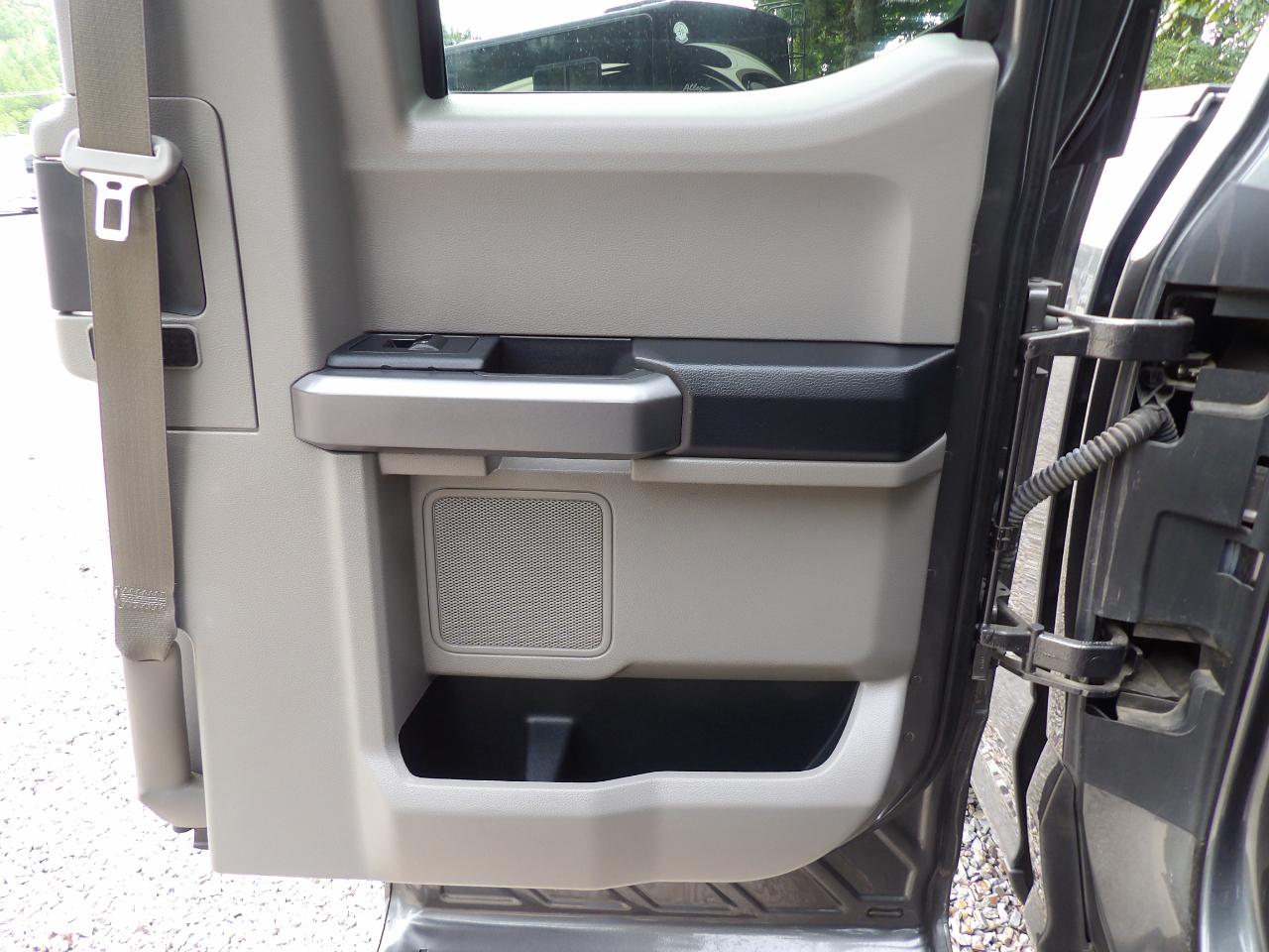 Ford F-150 2WD SuperCab 145" XLT 2015