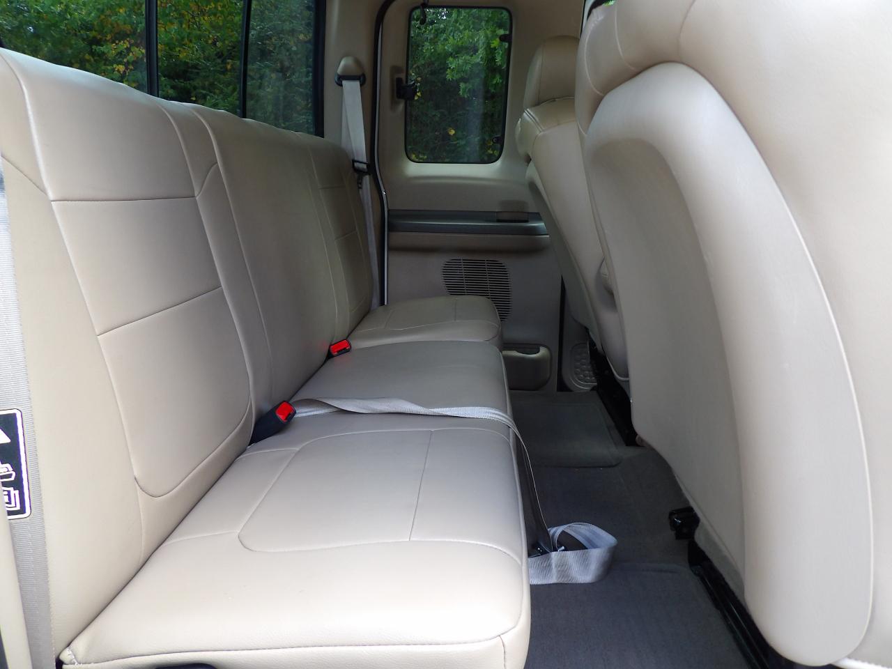 Ford Super Duty F-250 Supercab 158" Lariat 4WD 2004