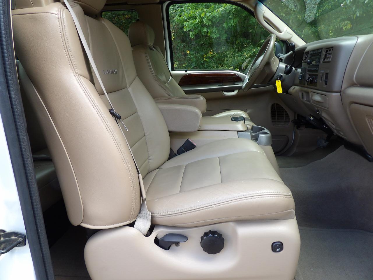 Ford Super Duty F-250 Supercab 158" Lariat 4WD 2004