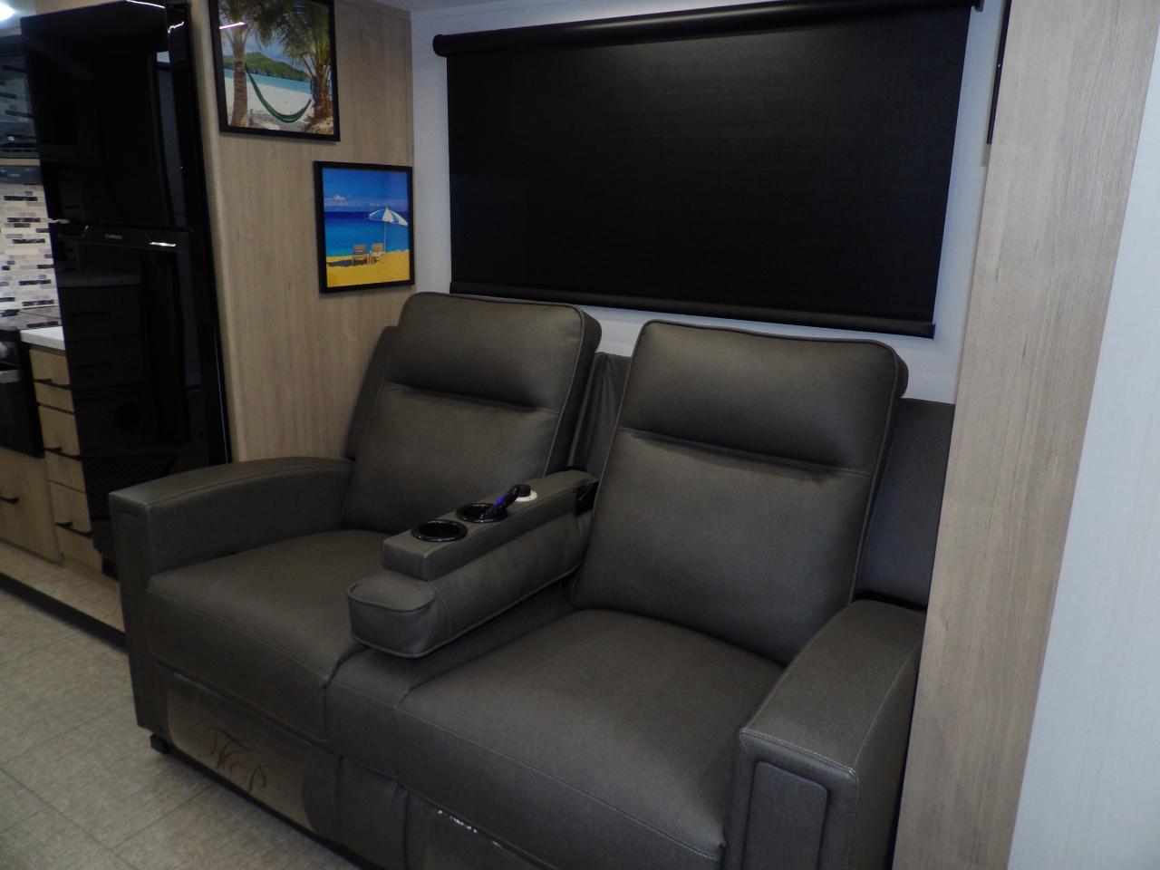 Grand Design Imagine XLS  2025