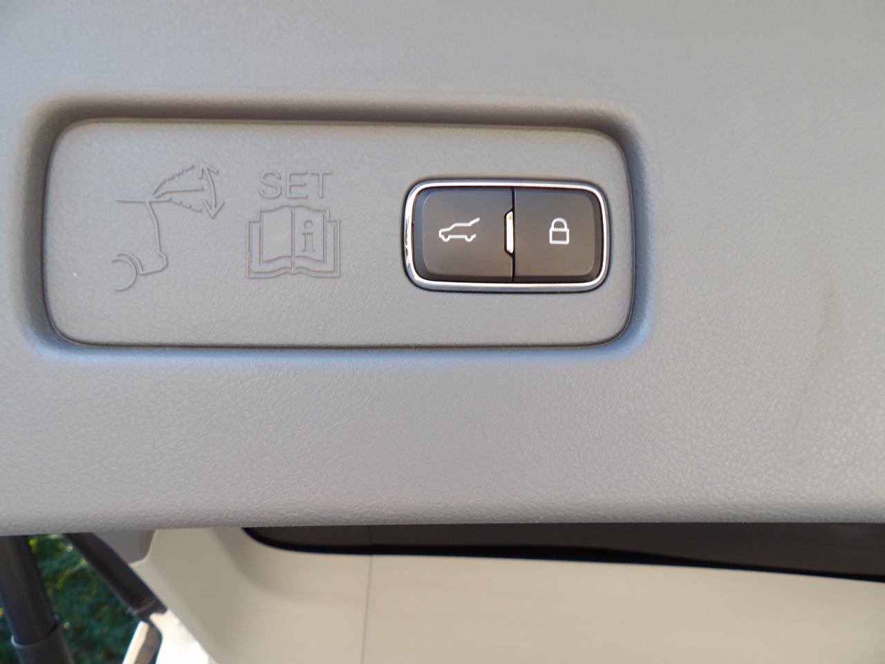 Lincoln Aviator photo 7