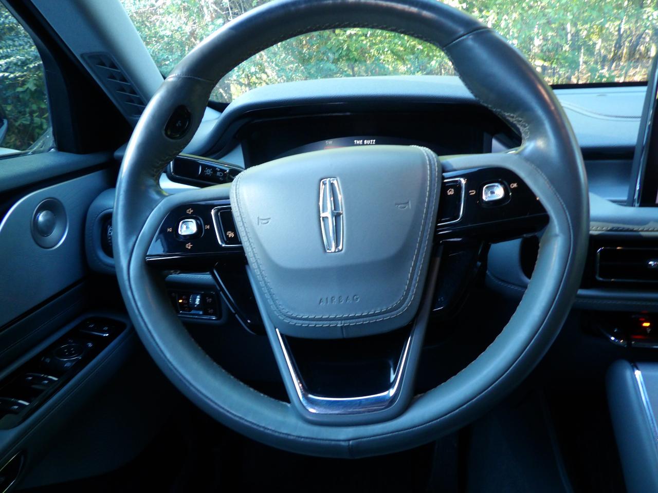 Lincoln Aviator photo 19