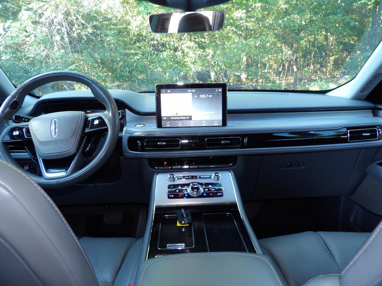 Lincoln Aviator photo 21