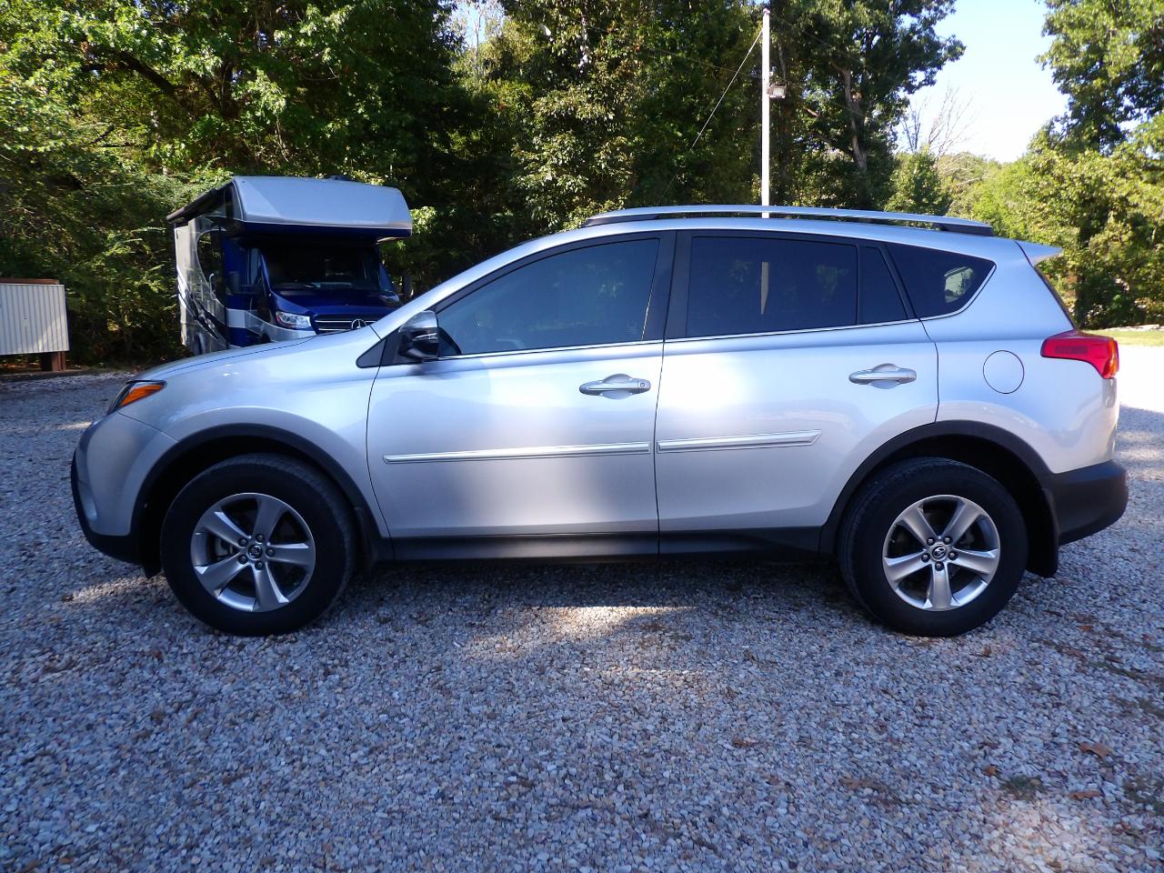 Toyota RAV4 FWD 4dr XLE (Natl) 2015