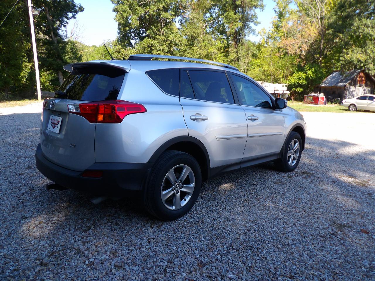 Toyota RAV4 FWD 4dr XLE (Natl) 2015