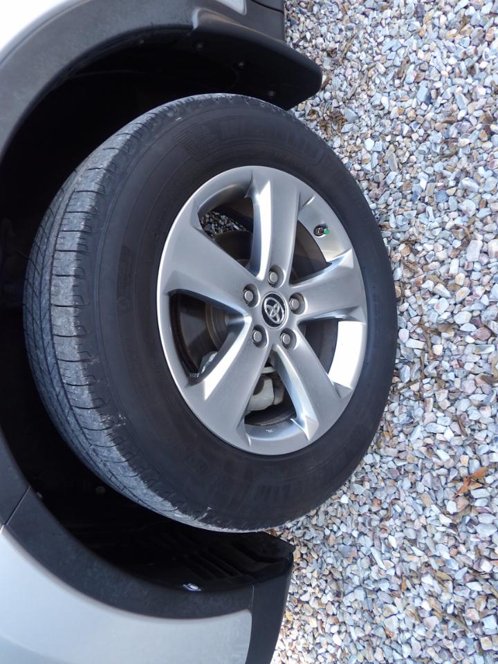 Toyota RAV4 FWD 4dr XLE (Natl) 2015