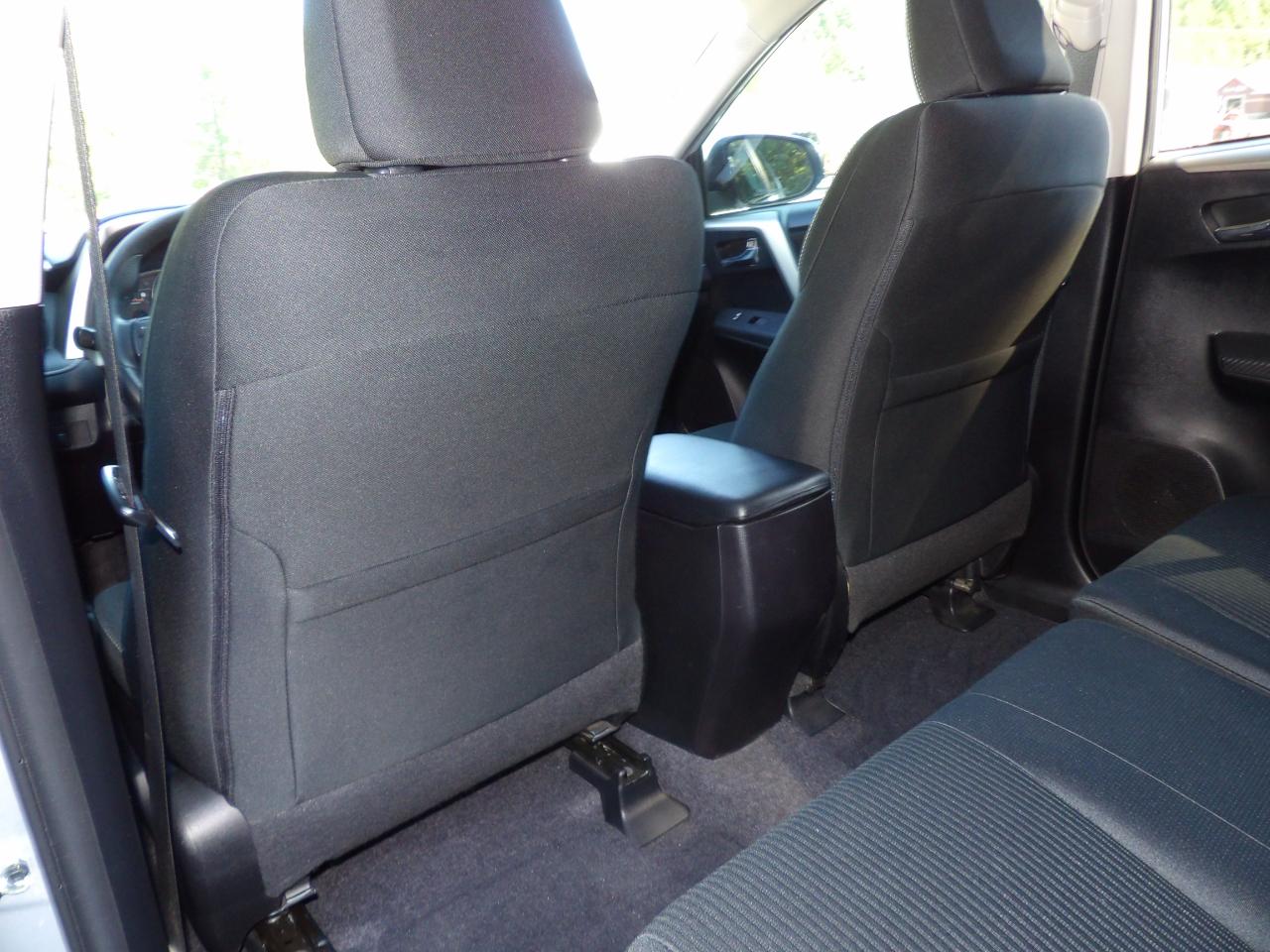 Toyota RAV4 FWD 4dr XLE (Natl) 2015
