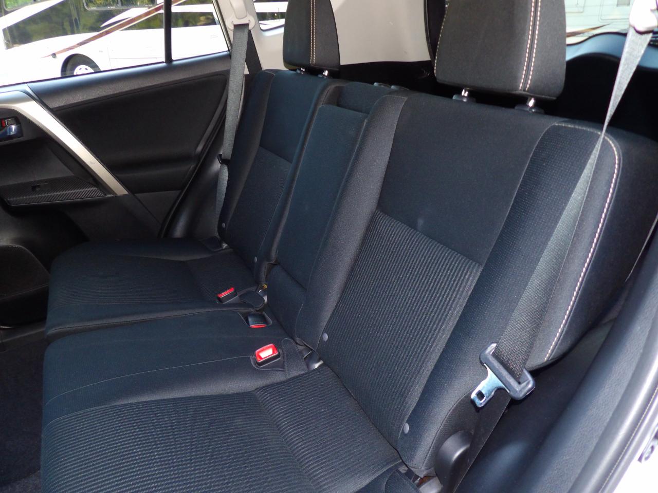Toyota RAV4 FWD 4dr XLE (Natl) 2015