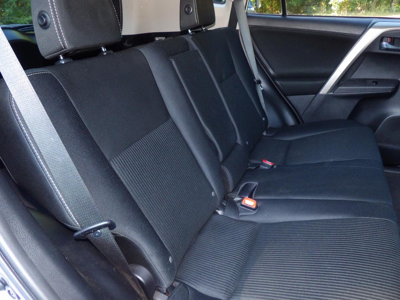 Toyota RAV4 FWD 4dr XLE (Natl) 2015
