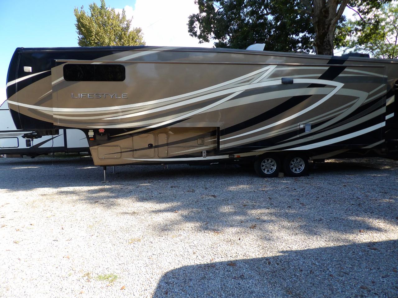 Lifestyle Luxury LS37CKSL  2016