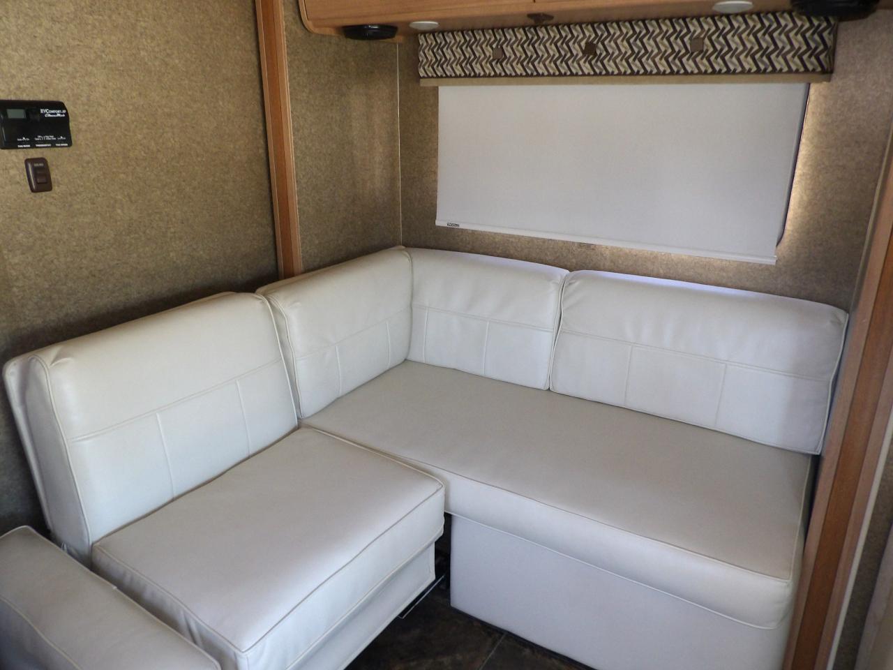 Itasca Navion  2012