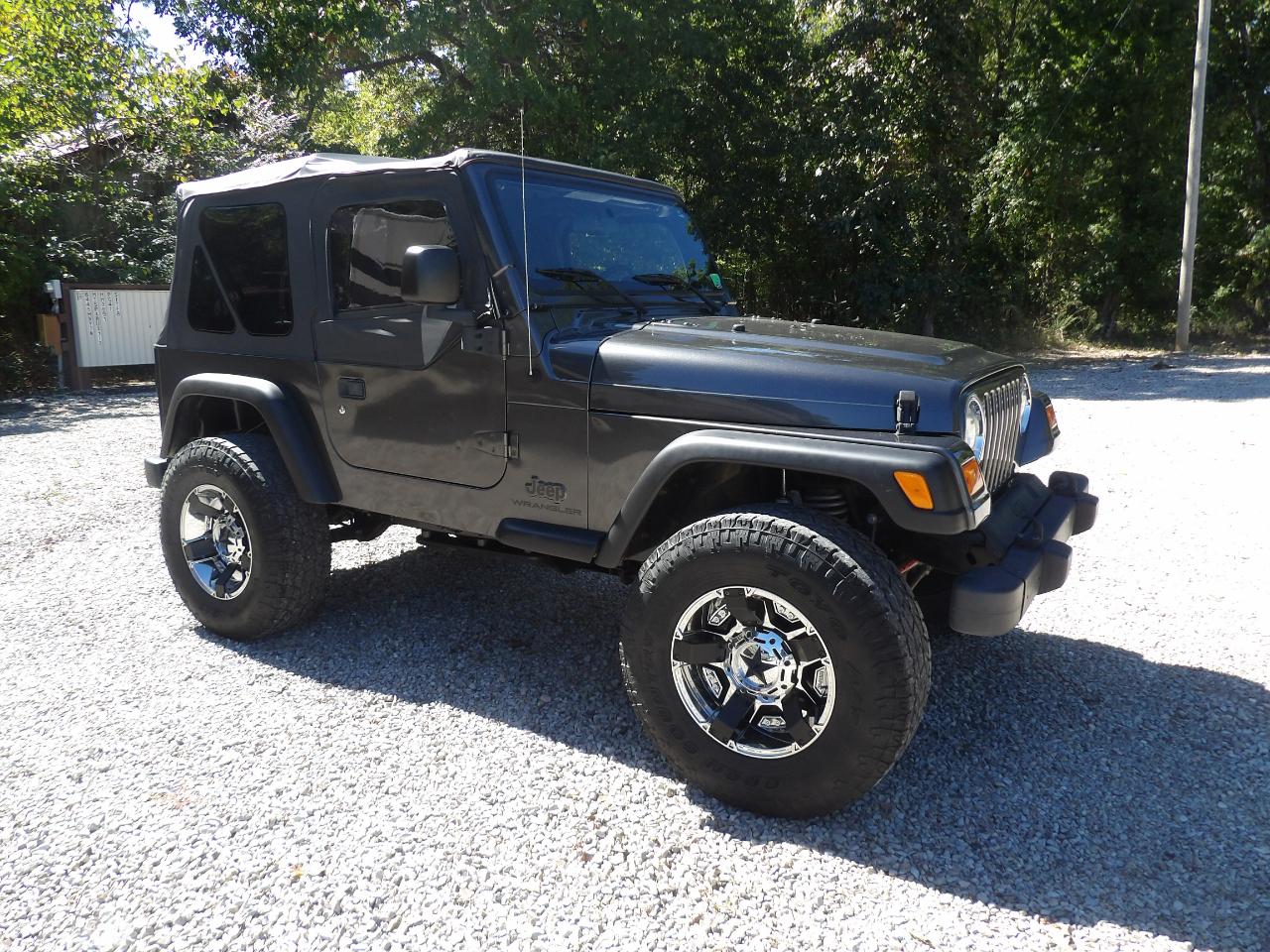 Jeep Wrangler photo 9